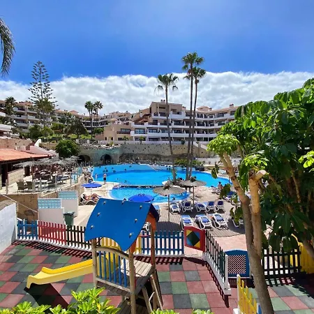 Walk To Golf Heated Pool *